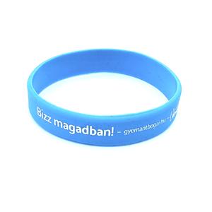 Bízz magadban! világoskék varázskarkötő