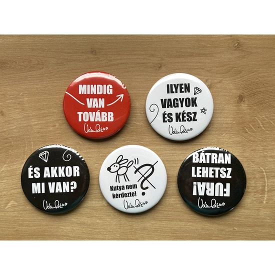 Kitűző szett: Ilyen vagyok csomag